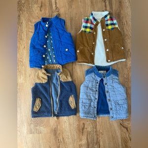 Pack of 4 vests - 2T boy.